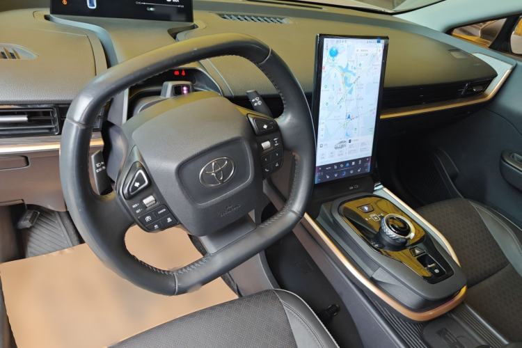 Used Toyota bZ3 2023 616 km Long-Range Premium Interior 2