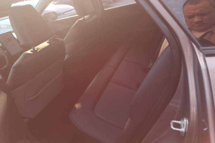 Used Toyota bZ3 2023 616 km Long-Range Premium Interior 4