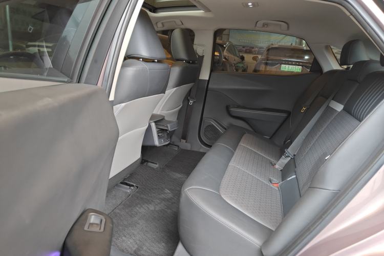 Used Toyota bZ3 2023 616 km Long-Range Premium Interior 4