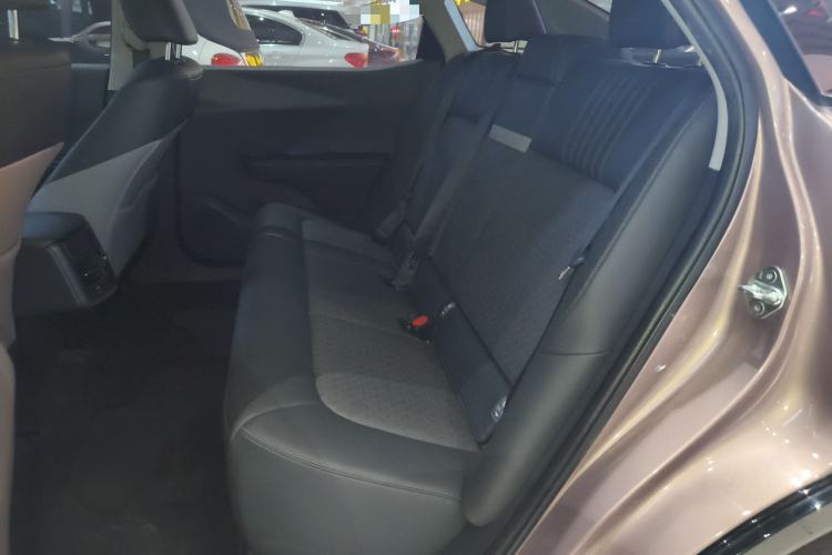 Used Toyota bZ3 2023 616 km Long-Range Premium Interior 4