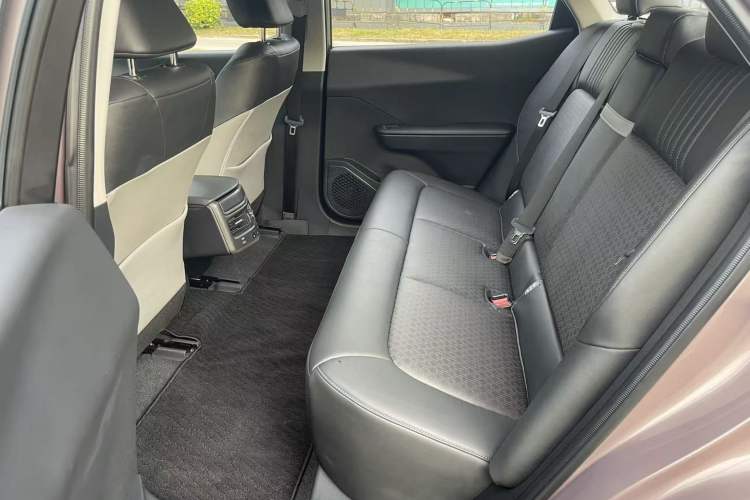 Used Toyota bZ3 2023 616 km Long-Range Premium Interior 4
