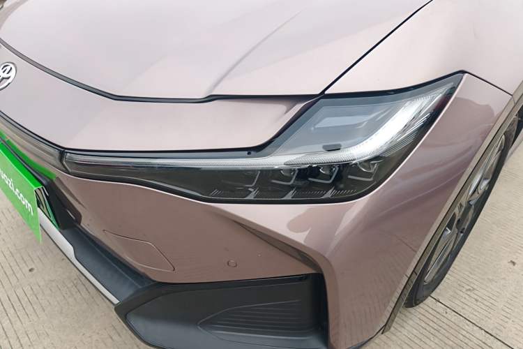 Used Toyota bZ3 2023 616 km Long-Range Premium Left Front Headlight