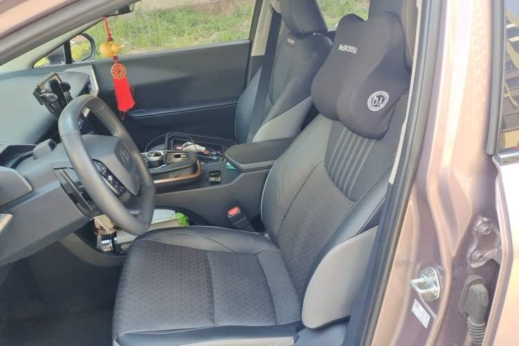 Used Toyota bZ3 2023 616 km Long-Range Premium Left Front Seat
