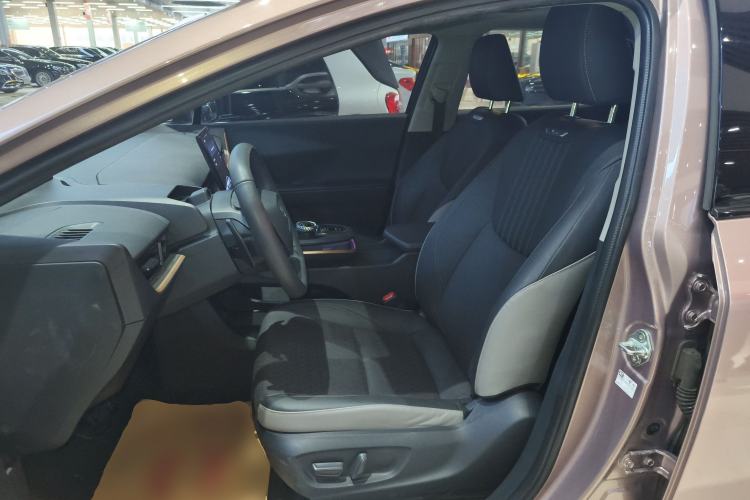 Used Toyota bZ3 2023 616 km Long-Range Premium Left Front Seat