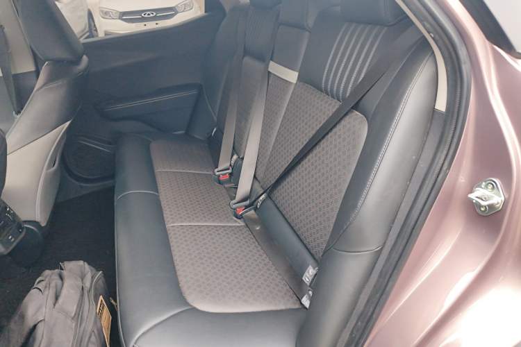 Used Toyota bZ3 2023 616 km Long-Range Premium Left Rear Seat