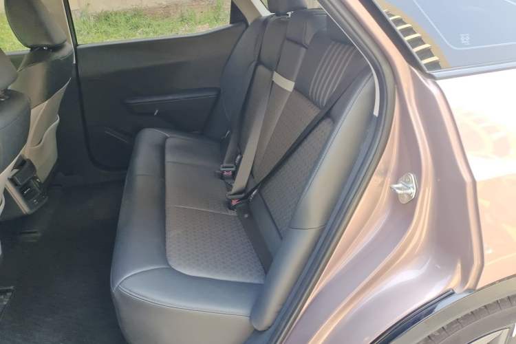 Used Toyota bZ3 2023 616 km Long-Range Premium Left Rear Seat
