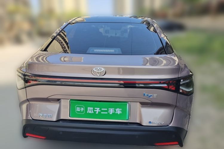 Used Toyota bZ3 2023 616 km Long-Range Premium Rear