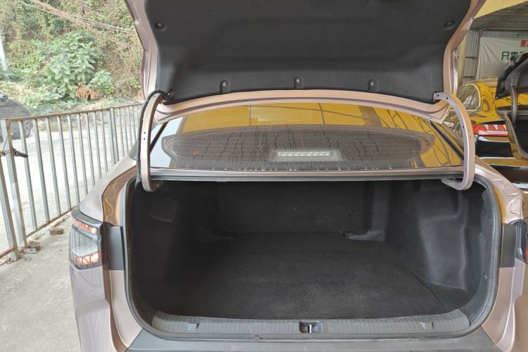 Used Toyota bZ3 2023 616 km Long-Range Premium Trunk