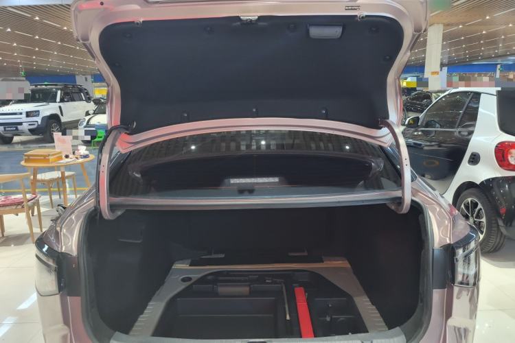 Used Toyota bZ3 2023 616 km Long-Range Premium Trunk