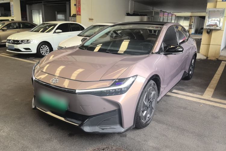 Used Toyota bZ3 2023 616 km Long-Range Premium Guazi used car, China used car export, Used car for sale, Used Toyota cars, Cheapest cars for sale, Electric vehicle, New energy car