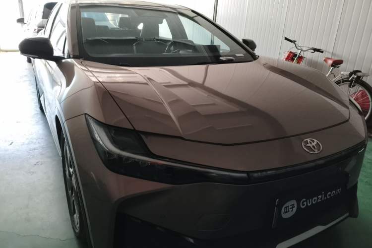 Used Toyota bZ3 2023 616 km Long-Range Premium Exterior 1