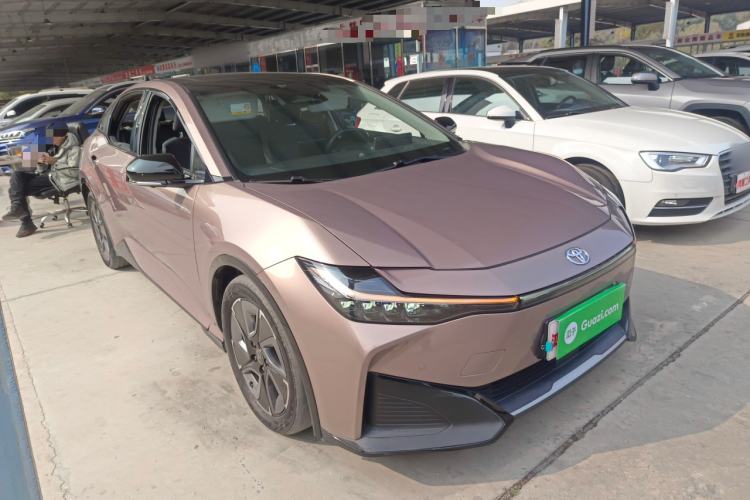 Used Toyota bZ3 2023 616 km Long-Range Premium Exterior 1