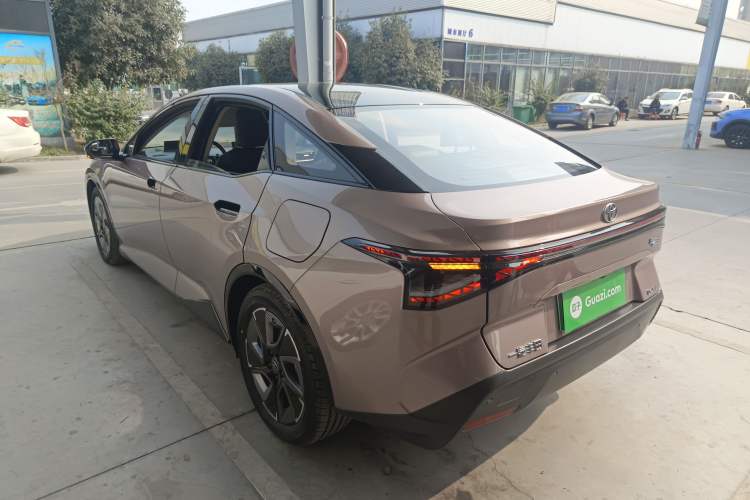 Used Toyota bZ3 2023 616 km Long-Range Premium Exterior 2