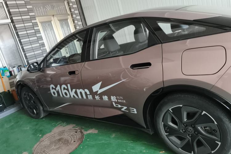 Used Toyota bZ3 2023 616 km Long-Range Premium Exterior 3