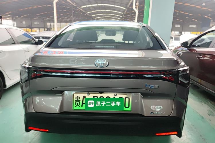 Used Toyota bZ3 2023 616 km Long-Range Premium Exterior 4