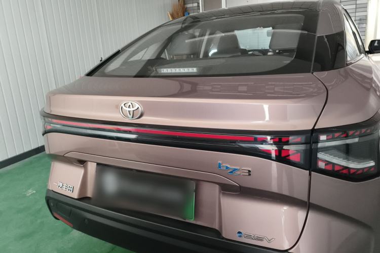 Used Toyota bZ3 2023 616 km Long-Range Premium Exterior 4