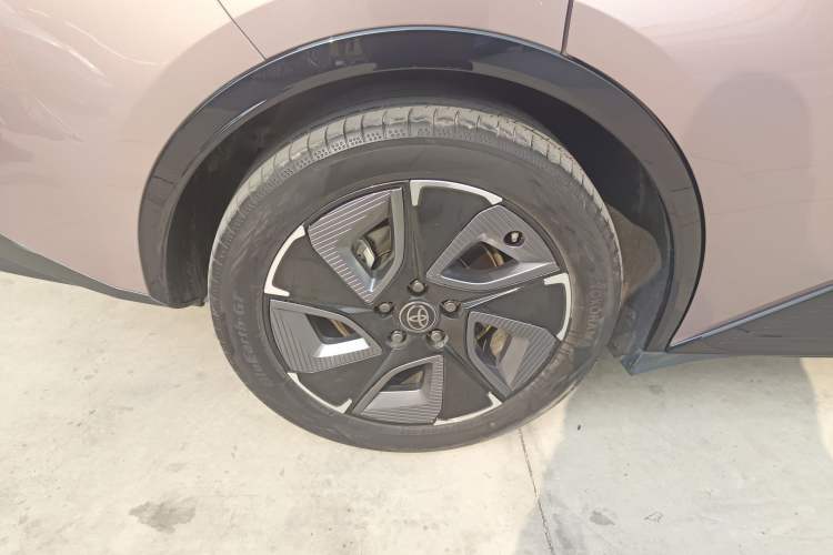 Used Toyota bZ3 2023 616 km Long-Range Premium Exterior 5