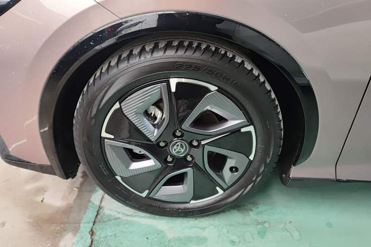 Used Toyota bZ3 2023 616 km Long-Range Premium Exterior 7