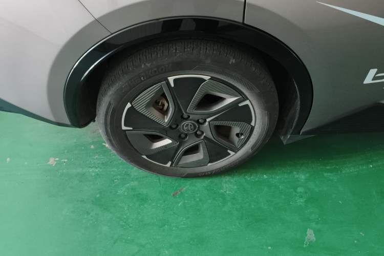 Used Toyota bZ3 2023 616 km Long-Range Premium Exterior 8
