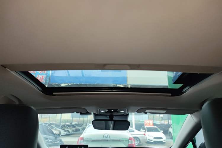 Used Toyota bZ3 2023 616 km Long-Range Premium Headliner