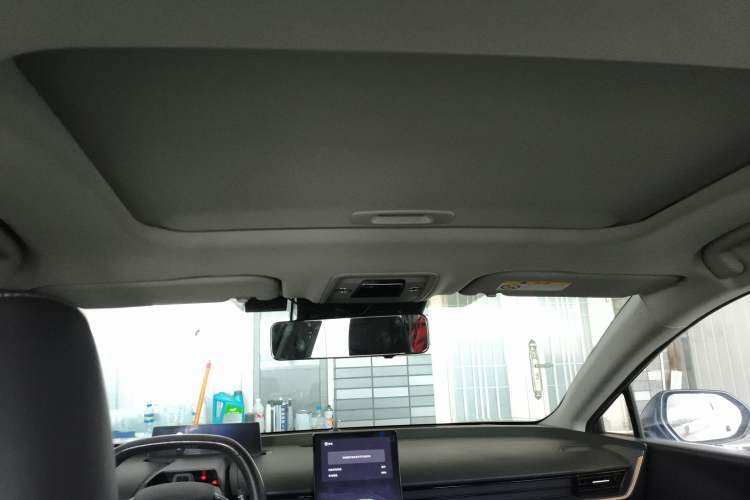 Used Toyota bZ3 2023 616 km Long-Range Premium Headliner