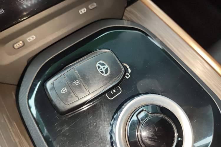 Used Toyota bZ3 2023 616 km Long-Range Premium Interior 1