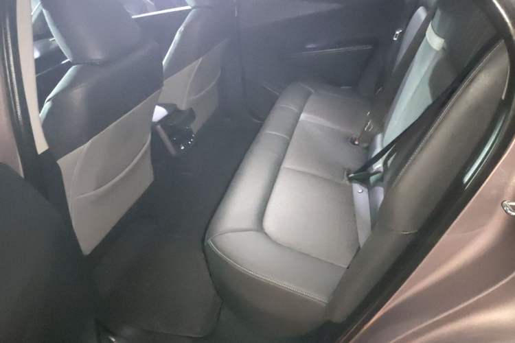 Used Toyota bZ3 2023 616 km Long-Range Premium Interior 4