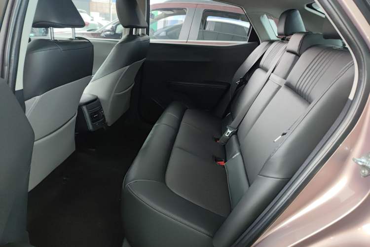 Used Toyota bZ3 2023 616 km Long-Range Premium Interior 4