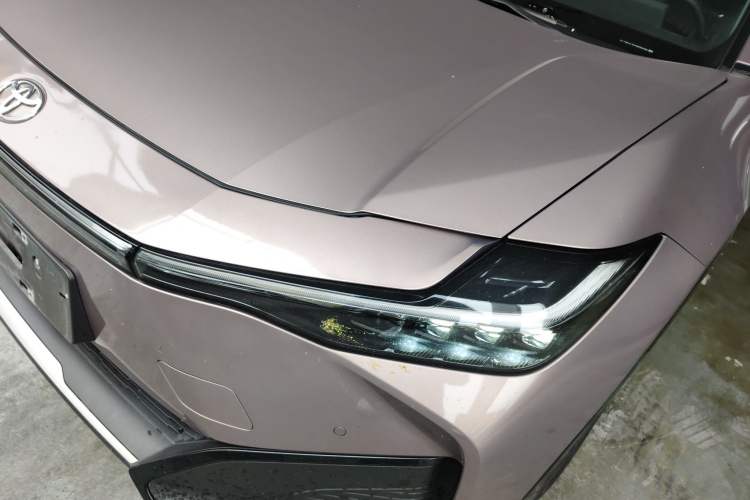 Used Toyota bZ3 2023 616 km Long-Range Premium Left Front Headlight