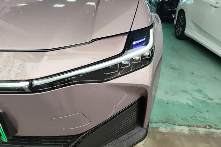 Used Toyota bZ3 2023 616 km Long-Range Premium Left Front Headlight