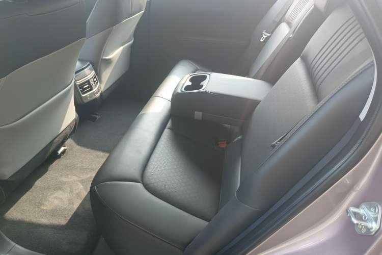 Used Toyota bZ3 2023 616 km Long-Range Premium Left Rear Seat