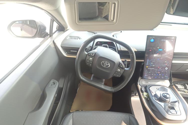Used Toyota bZ3 2023 616 km Long-Range Premium Steering Wheel
