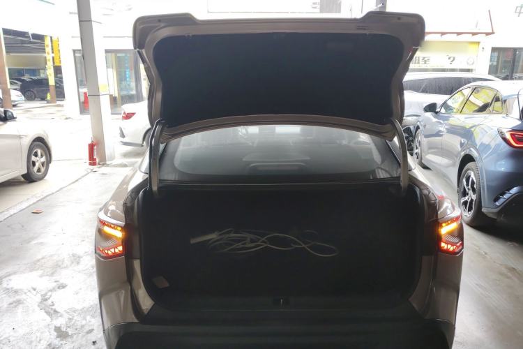 Used Toyota bZ3 2023 616 km Long-Range Premium Trunk