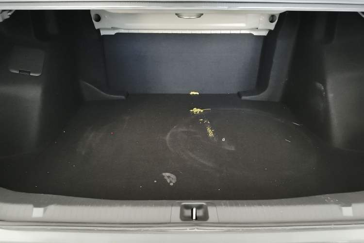 Used Toyota bZ3 2023 616 km Long-Range Premium Trunk