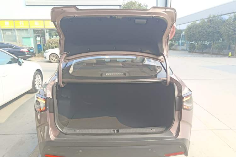 Used Toyota bZ3 2023 616 km Long-Range Premium Trunk