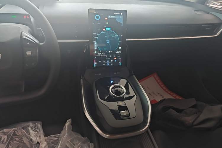Used Toyota bZ3 2023 517 km Elite PRO Audio And AC Panel