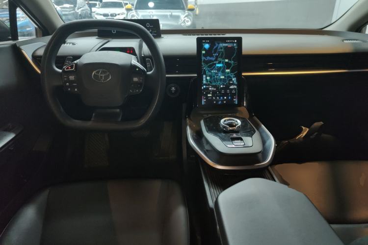 Used Toyota bZ3 2023 517 km Elite PRO Center Console
