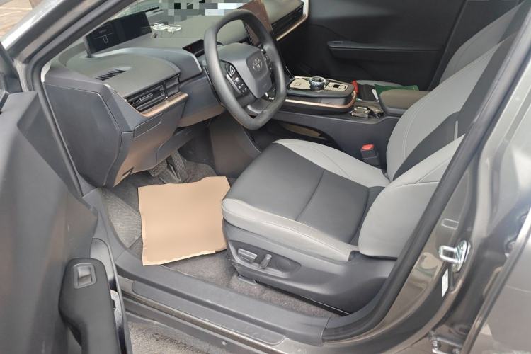 Used Toyota bZ3 2023 616 km Long-Range PRO Driver Seat
