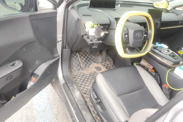 Used Toyota bZ3 2023 517 km Elite PRO Driver Seat