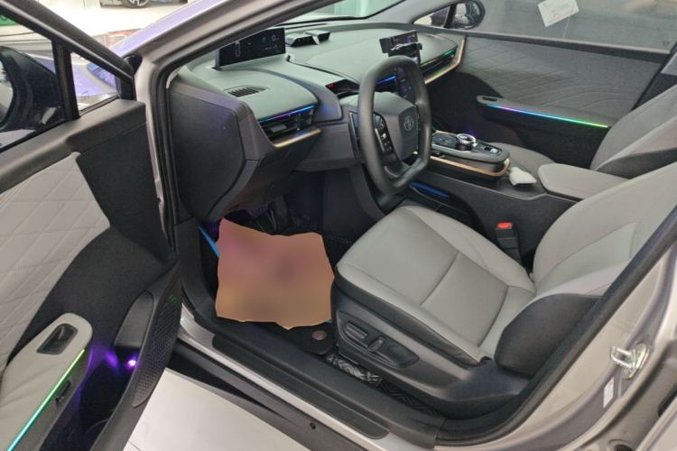Used Toyota bZ3 2023 517 km Elite PRO Driver Seat