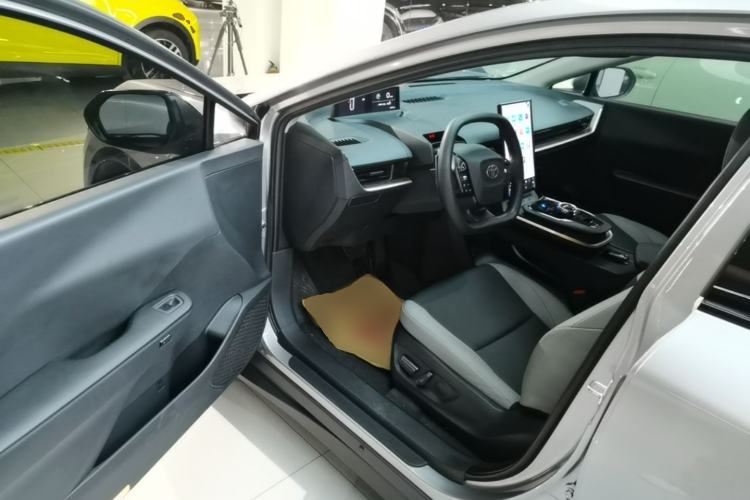 Used Toyota bZ3 2023 517 km Elite PRO Driver Seat