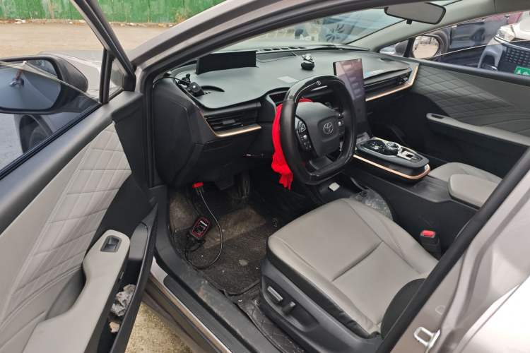 Used Toyota bZ3 2023 517 km Elite PRO Driver Seat