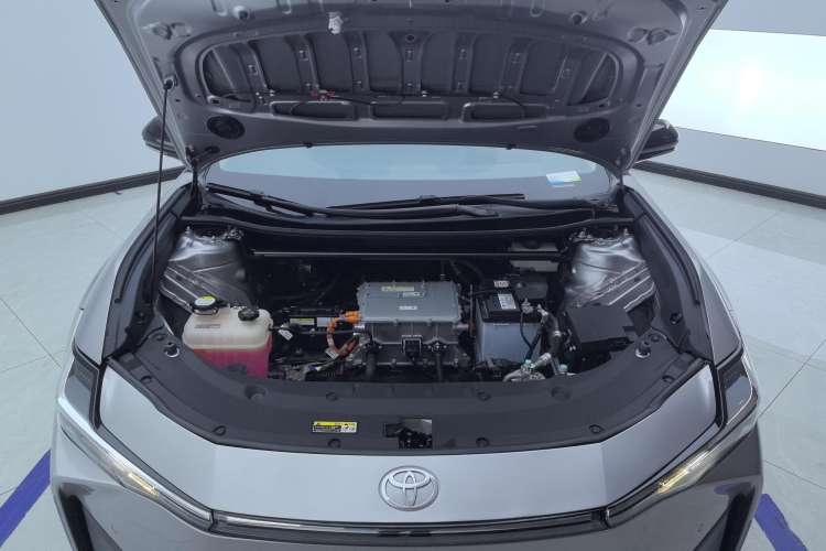 Used Toyota bZ3 2023 517 km Elite PRO Engine Bay