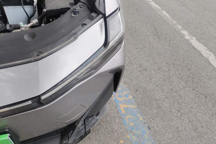 Used Toyota bZ3 2023 517 km Elite PRO Engine Bay Left