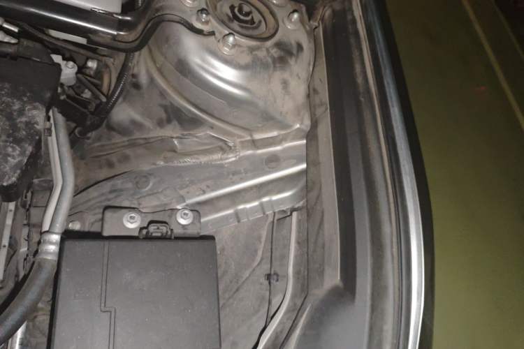 Used Toyota bZ3 2023 517 km Elite PRO Engine Bay Left