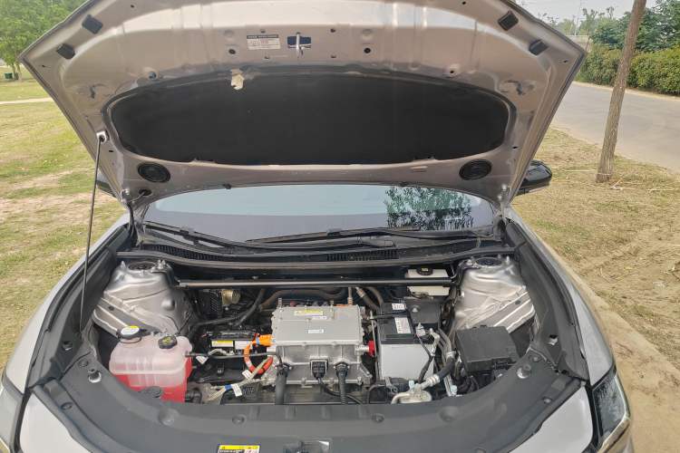 Used Toyota bZ3 2023 517 km Elite PRO Engine Bay