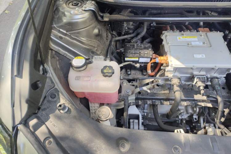 Used Toyota bZ3 2023 616 km Long-Range PRO Engine Bay Right