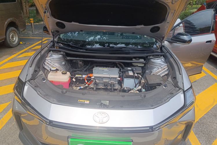 Used Toyota bZ3 2023 517 km Elite PRO Engine Bay