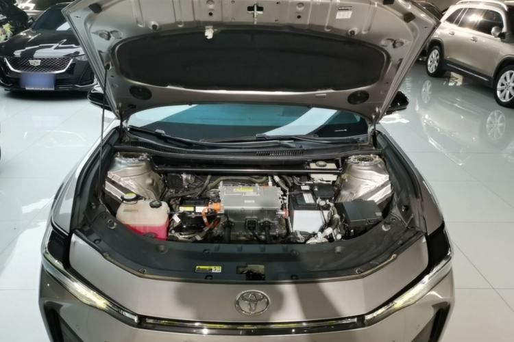 Used Toyota bZ3 2023 517 km Elite PRO Engine Bay
