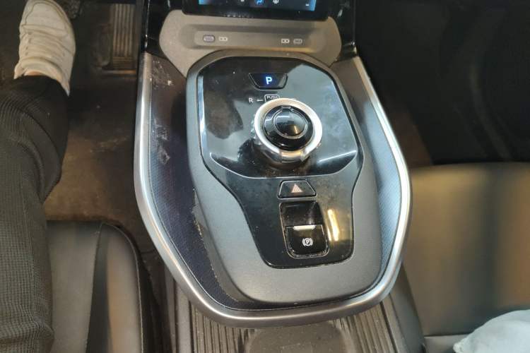 Used Toyota bZ3 2023 517 km Elite PRO Gear Lever